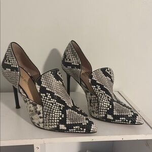 Gianni Bini Black and White Heels with Stiletto Slingback